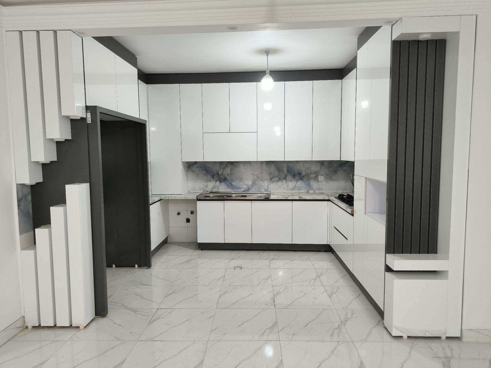 Image gallery marquee